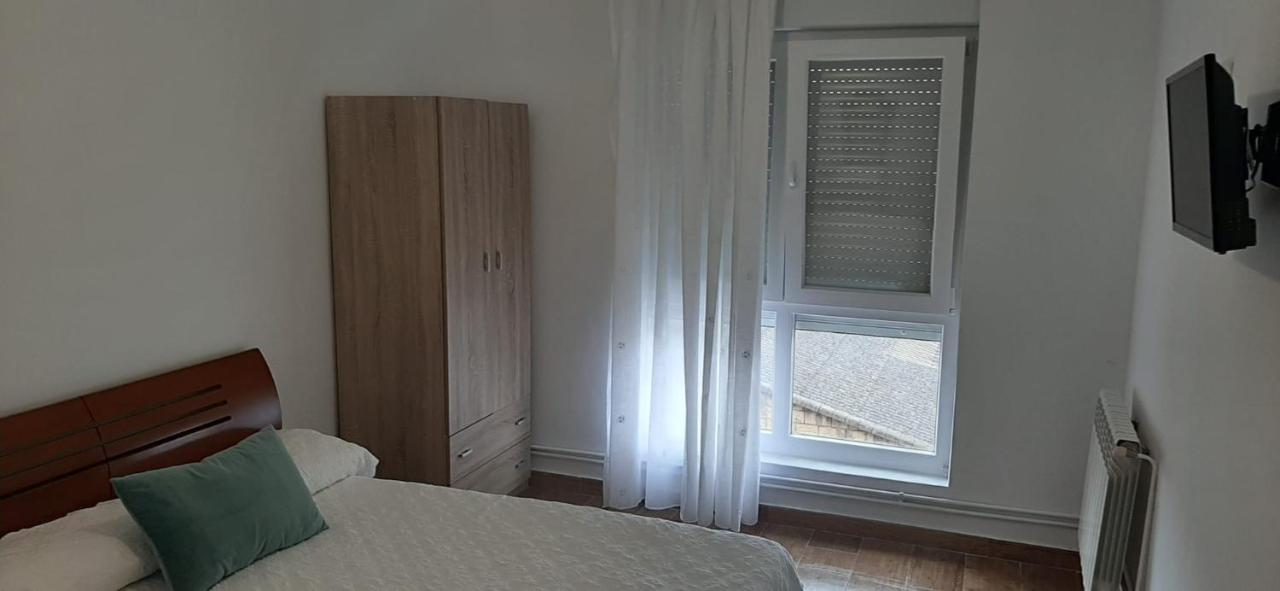 Alojamiento Casa Leon Santoña 외부 사진
