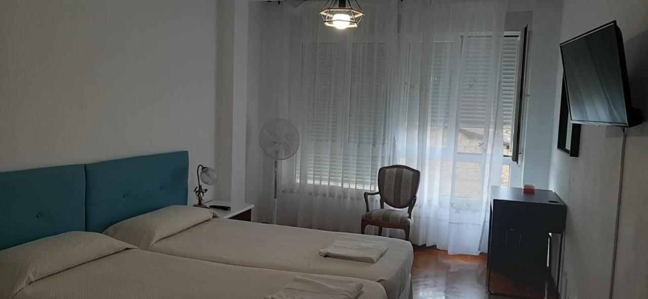 Alojamiento Casa Leon Santoña 외부 사진